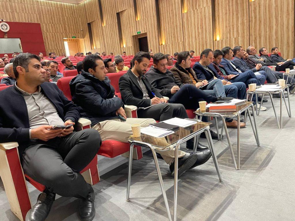 سمینار آموزشی حقوق مهندسی در ساخت و ساز شهری در منطقه آزاد ماکو برگزار شد