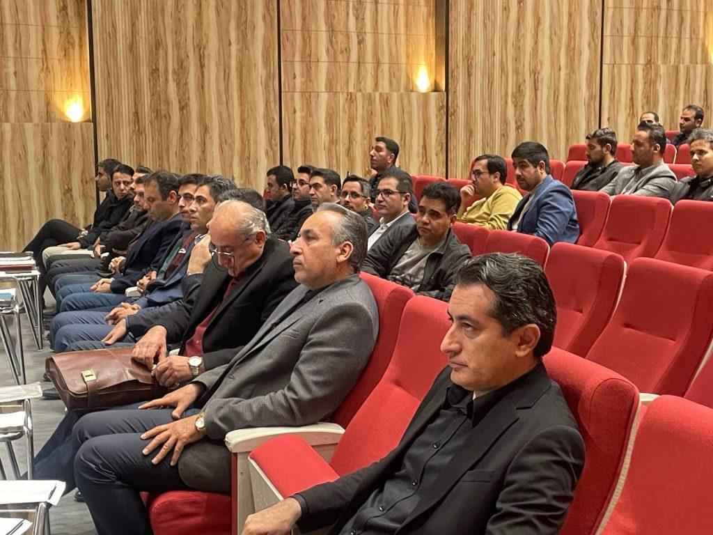 سمینار آموزشی حقوق مهندسی در ساخت و ساز شهری در منطقه آزاد ماکو برگزار شد