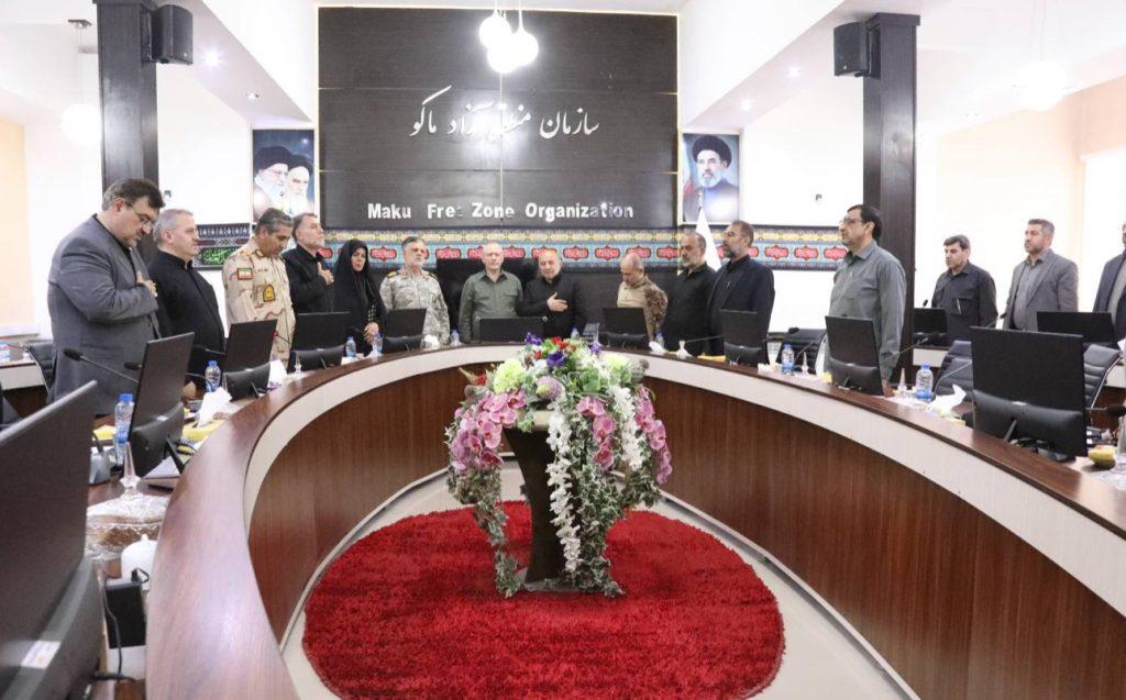 سرلشگر رحیم‌صفوی در ماکو بر توسعه ظرفیت‌های مرزی تأکید کرد/ گروسی: موانع توسعه منطقه آزاد ماکو با حمایت ملی برطرف می‌شود